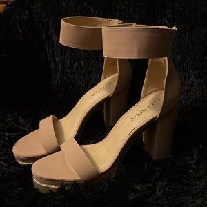 Strapy Chunky heel